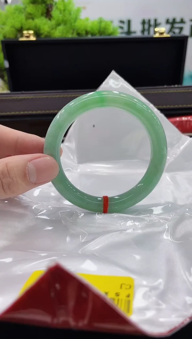 【闪购商品】翡翠手镯未镶嵌手镯