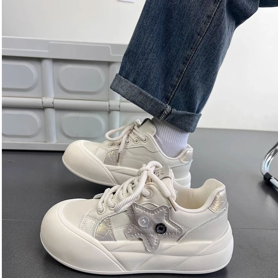 香奶奶板鞋女韩版款新款春秋冬厚底小白鞋百搭小众休闲面包鞋