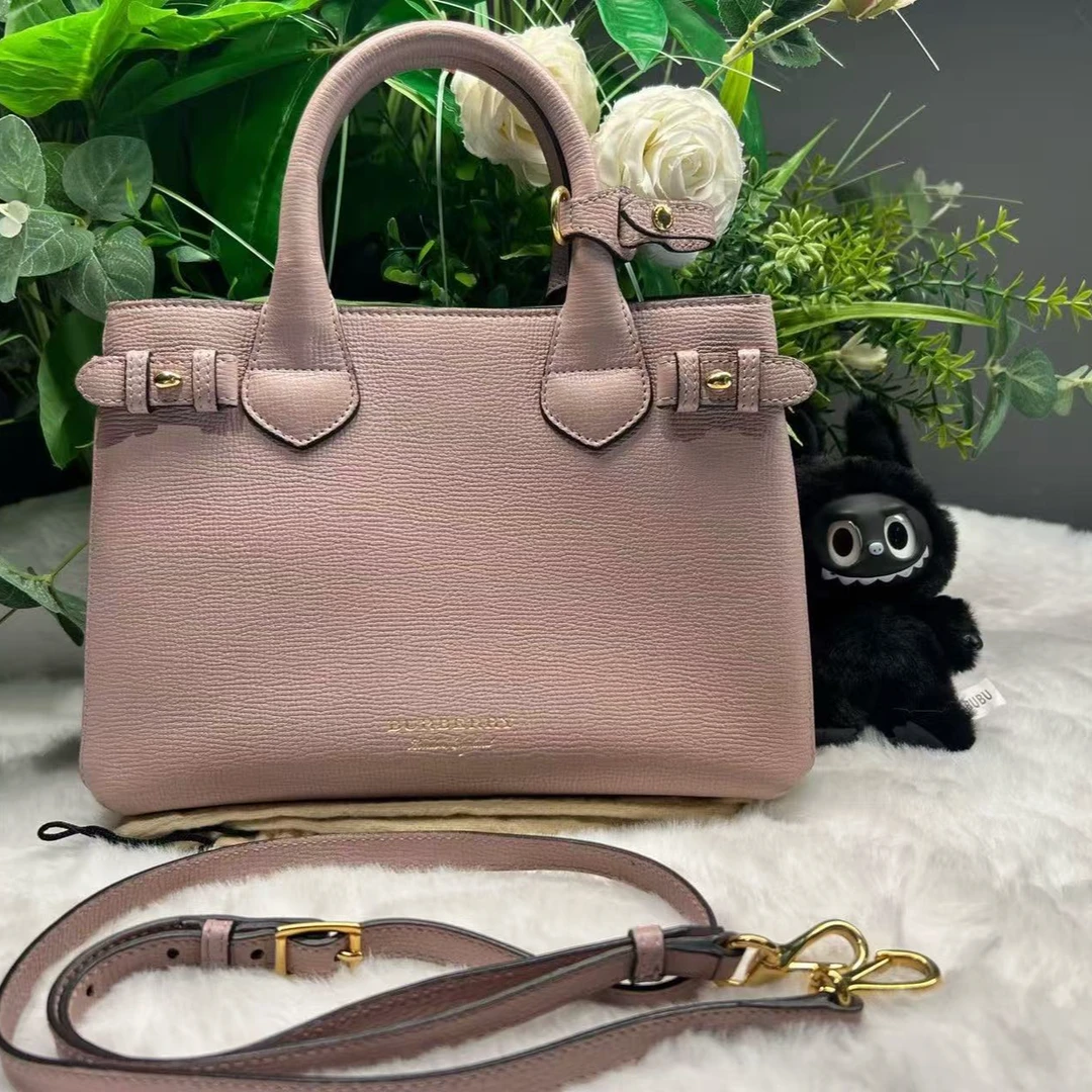 95新 BURBERRY/博柏利  粉色牛皮格纹班纳包 80062