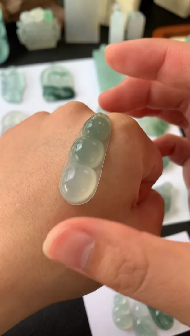 【闪购商品】定制翡翠未镶嵌翡翠