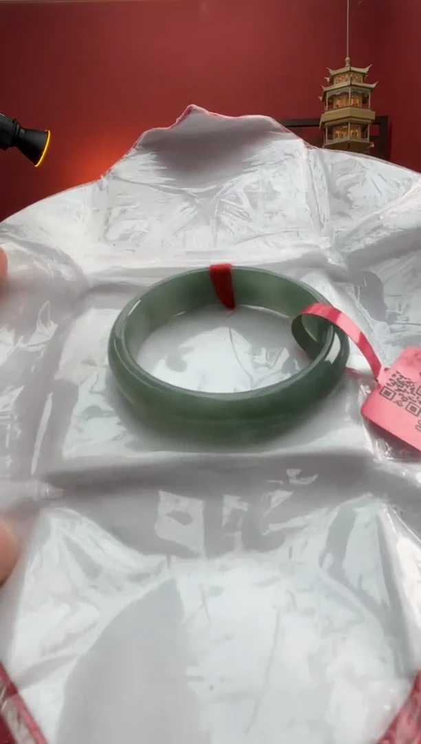 未镶嵌手镯（贵妃镯）翡翠翡翠手镯7
