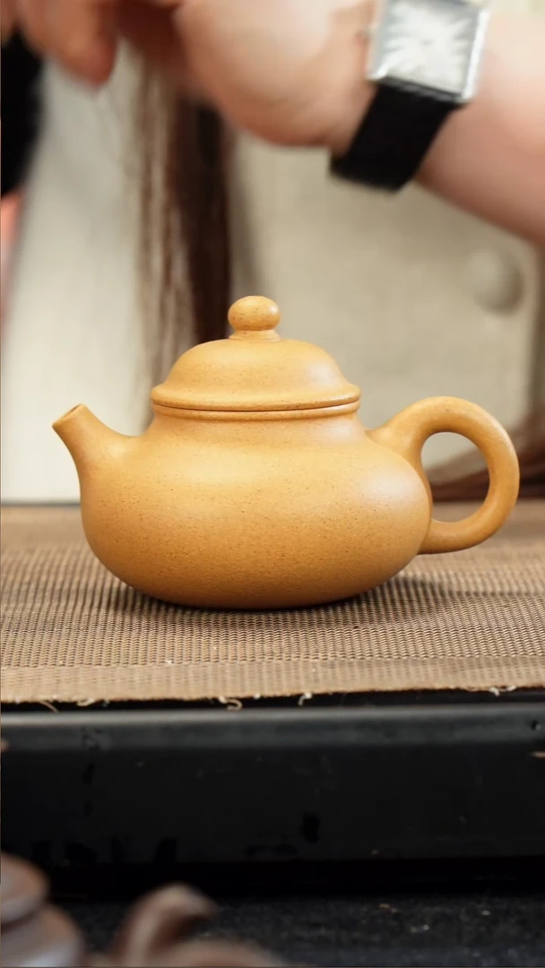 茶壶紫砂黄金段容天150