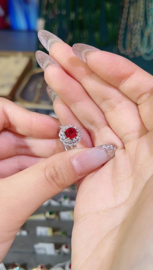 【闪购商品】尖晶石戒指18K金镶嵌尖晶石戒指/吊坠多戴款