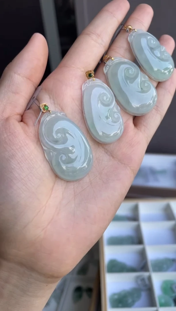 吊坠(不含链)18K金镶嵌翡翠天然缅甸A货翡翠多样性发其一