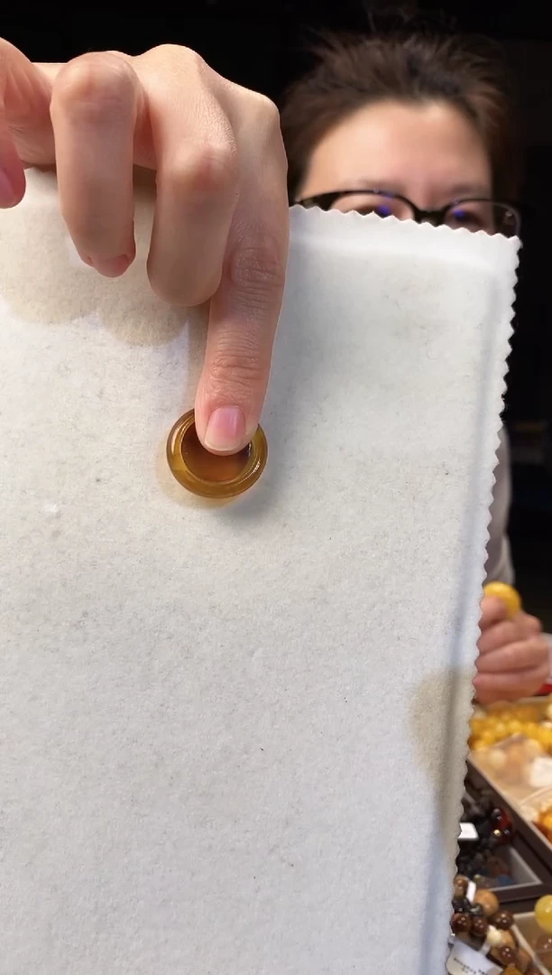 未镶嵌琥珀戒指S****婷琥珀蜜蜡戒指18