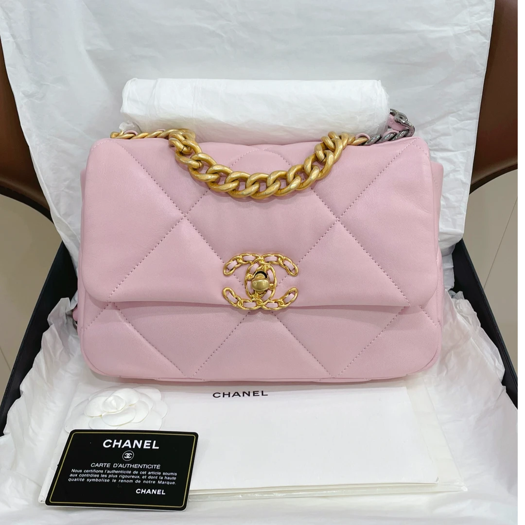 95新 Chanel/香奈儿 樱花粉 19bag 小号 单肩斜挎包/7LK38639