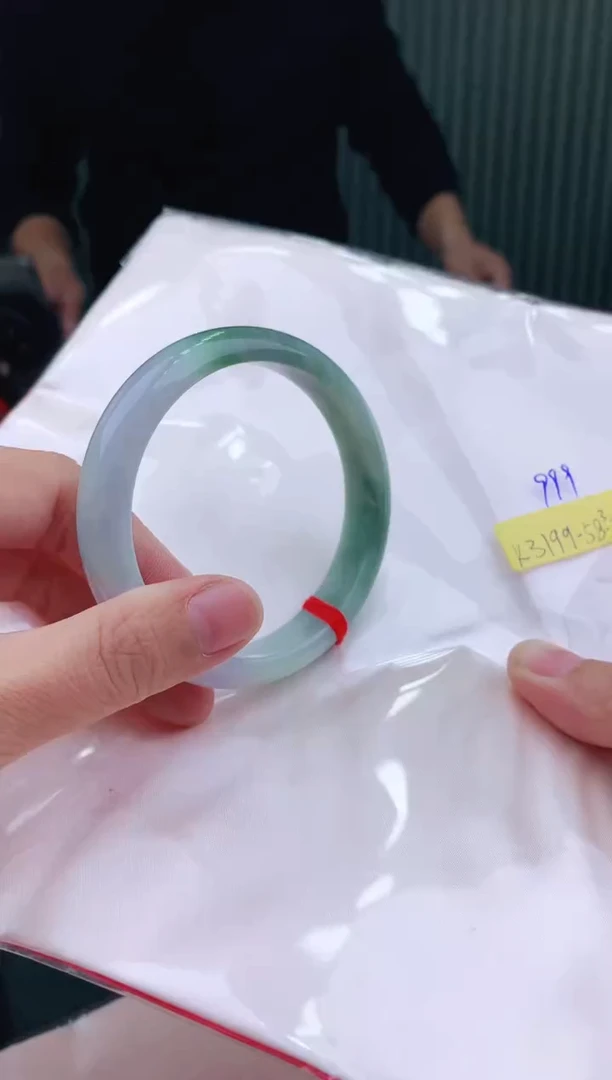 未镶嵌手镯翡翠58