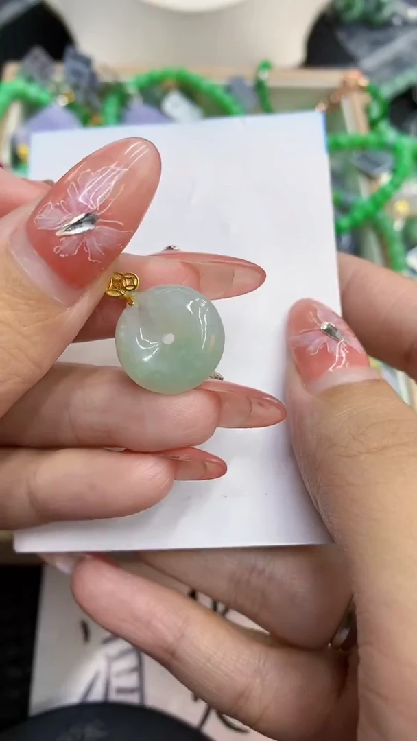 颈饰未镶嵌翡翠1