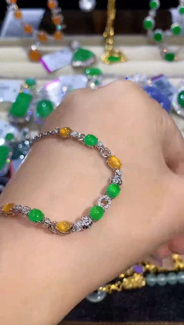 18K金镶嵌手链翡翠灵*多样性发其一