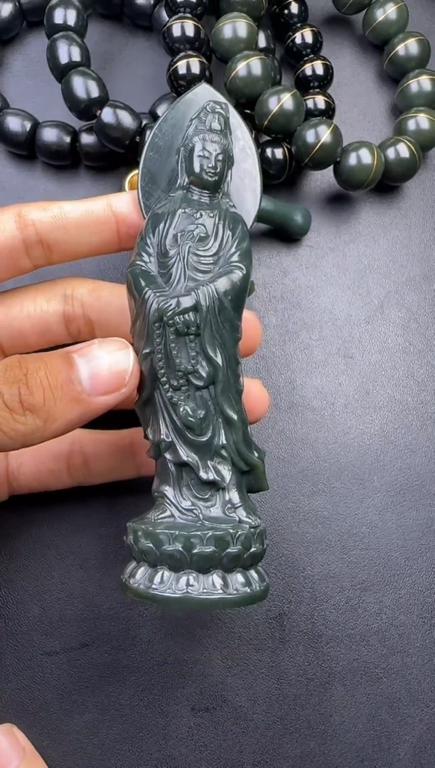 和田玉未镶嵌挂件摆件