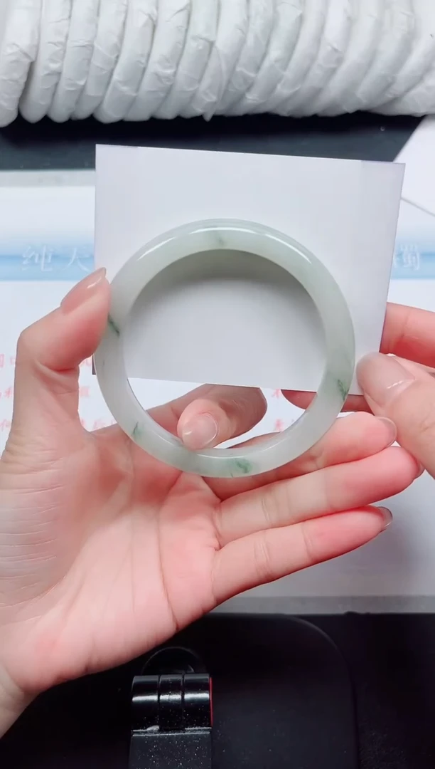 【闪购商品】石英质玉手镯未镶嵌77#59