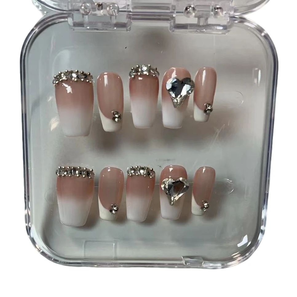 手工穿戴甲 渐变色爱心款