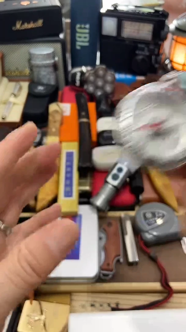 瓷片闪购商品  如图所示