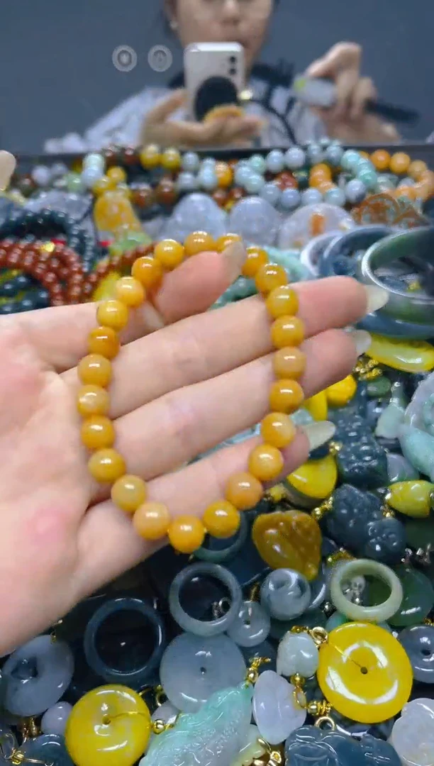 颈饰未镶嵌翡翠8MM/ K /翡翠A货，一件也是批发价