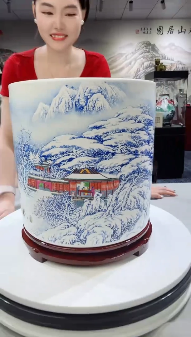 摆件景德镇瑞雪迎春图蓝缸