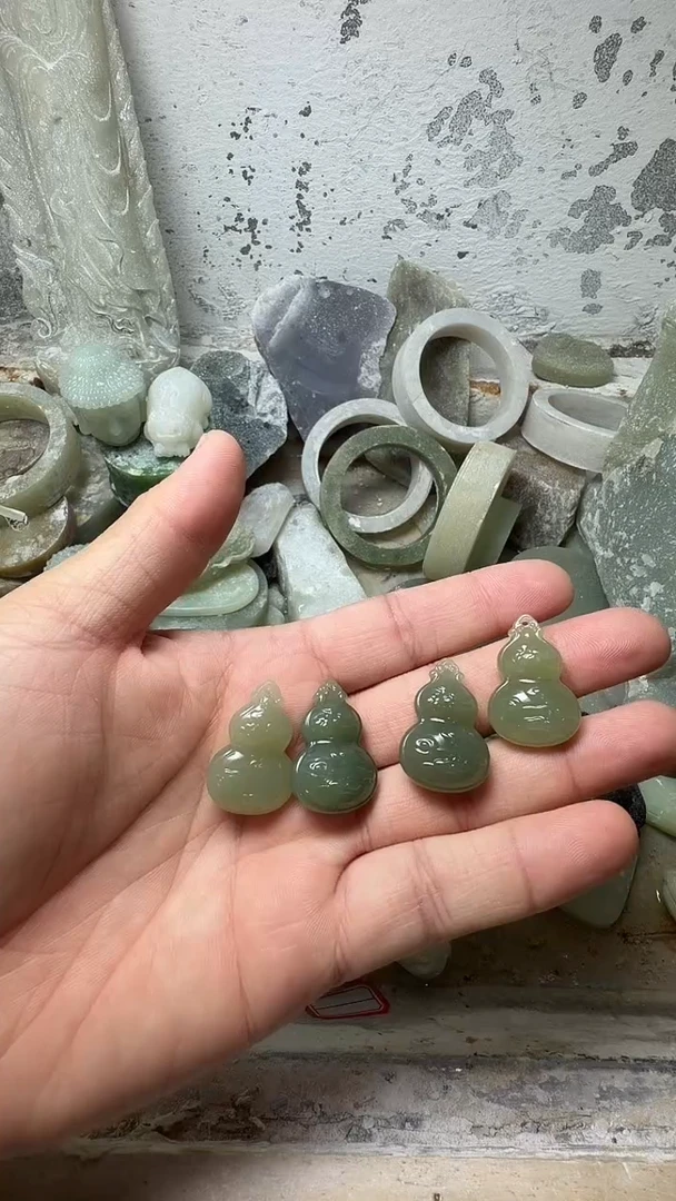 颈饰未镶嵌和田玉葫芦  拍一发一 商品多样性发货