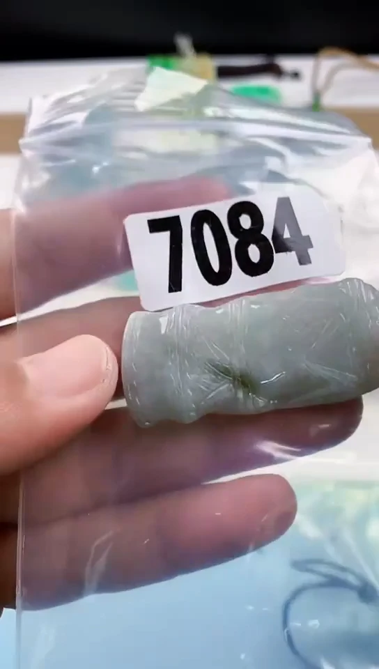 【闪购商品】翡翠挂件未镶嵌天然翡翠吊坠挂件