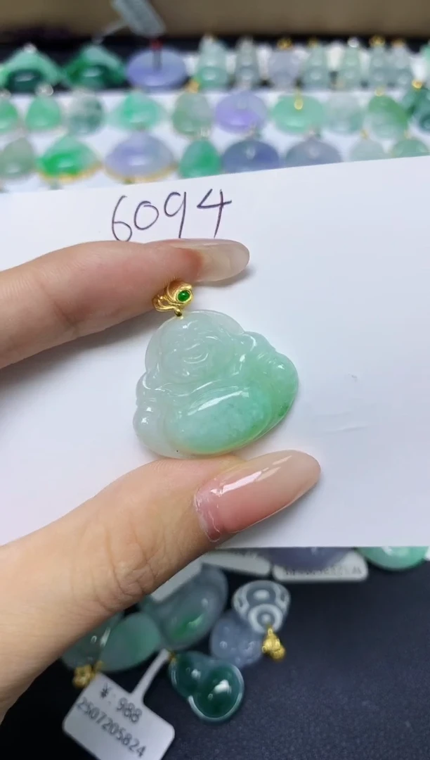 翡翠未镶嵌颈饰天然缅甸翡翠A货