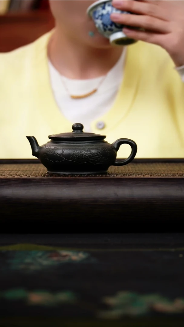 茶壶紫砂君子兰 涟漪