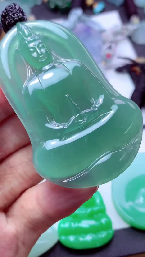 翡翠未镶嵌颈饰天然翡翠A货