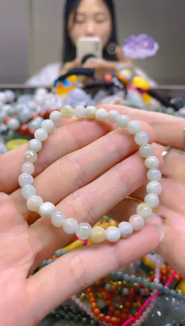 翡翠未镶嵌颈饰5MM/Q/翡翠A货，一件也是批发价