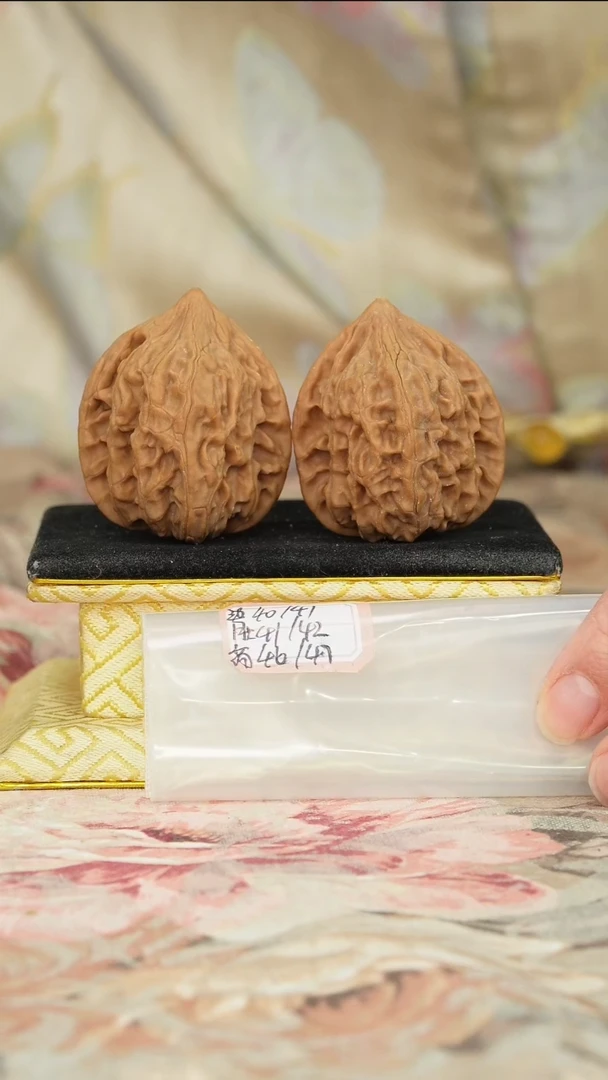 【闪购商品】文玩核桃把件鸡心有修