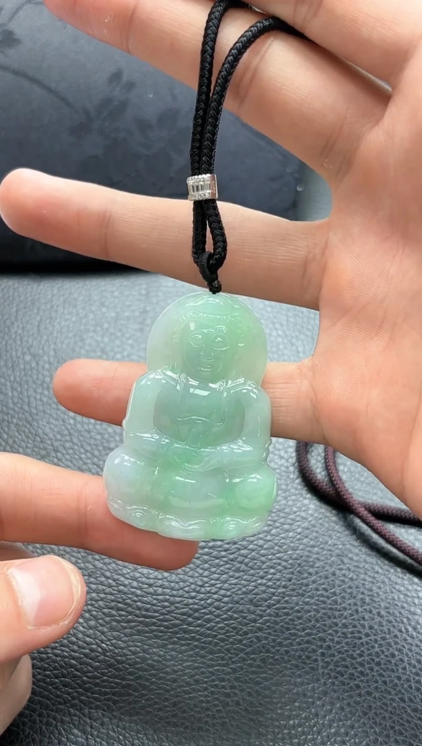 【闪购商品】翡翠颈饰未镶嵌观音