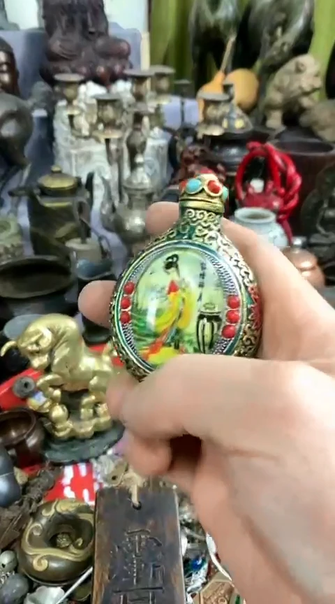 【闪购商品】一物一拍编号美女鼻壶