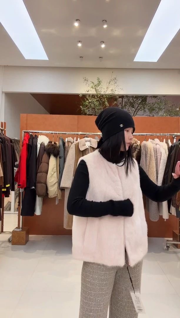 图片款粉色水貂毛马甲 m均码