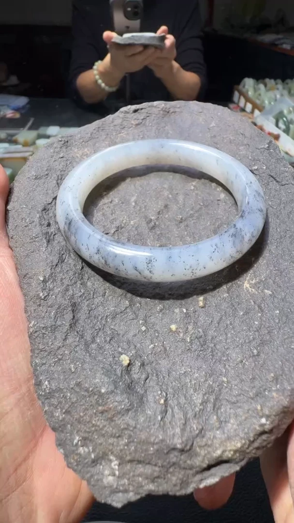 颈饰未镶嵌和田玉手镯60*