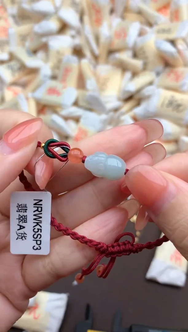 【闪购商品】翡翠挂件未镶嵌一