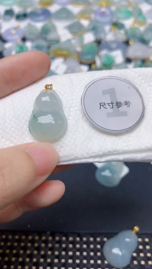 颈饰18K金镶嵌翡翠天然缅甸A货翡翠
