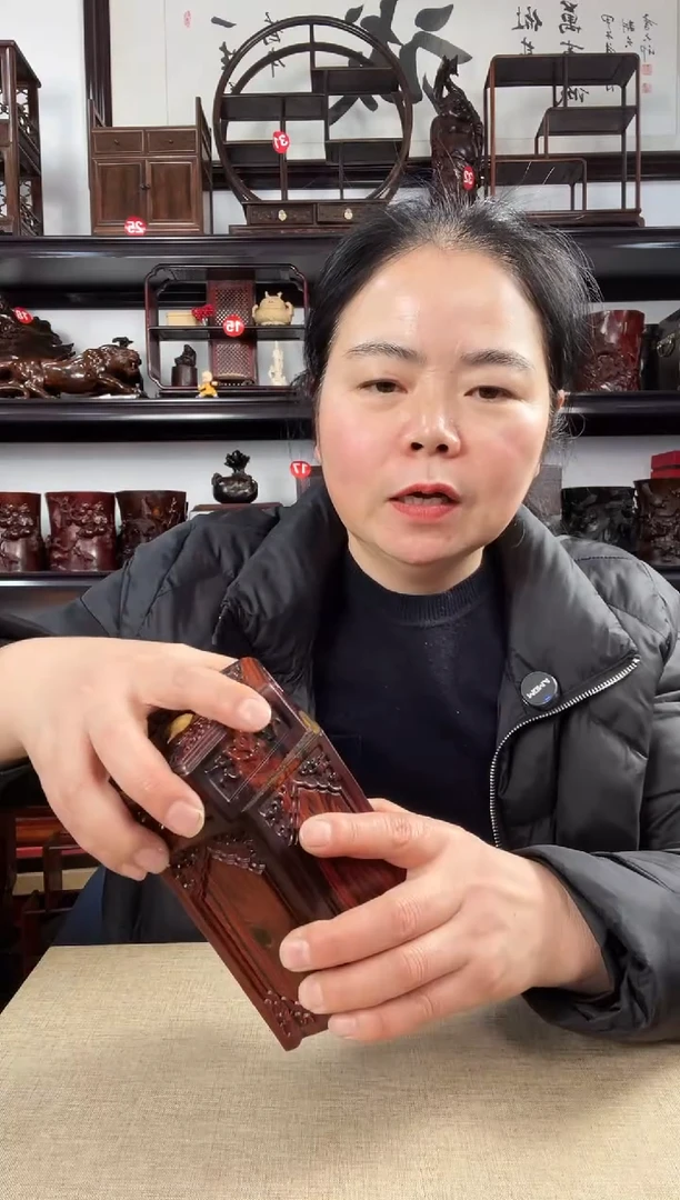 木589老李红木工艺品