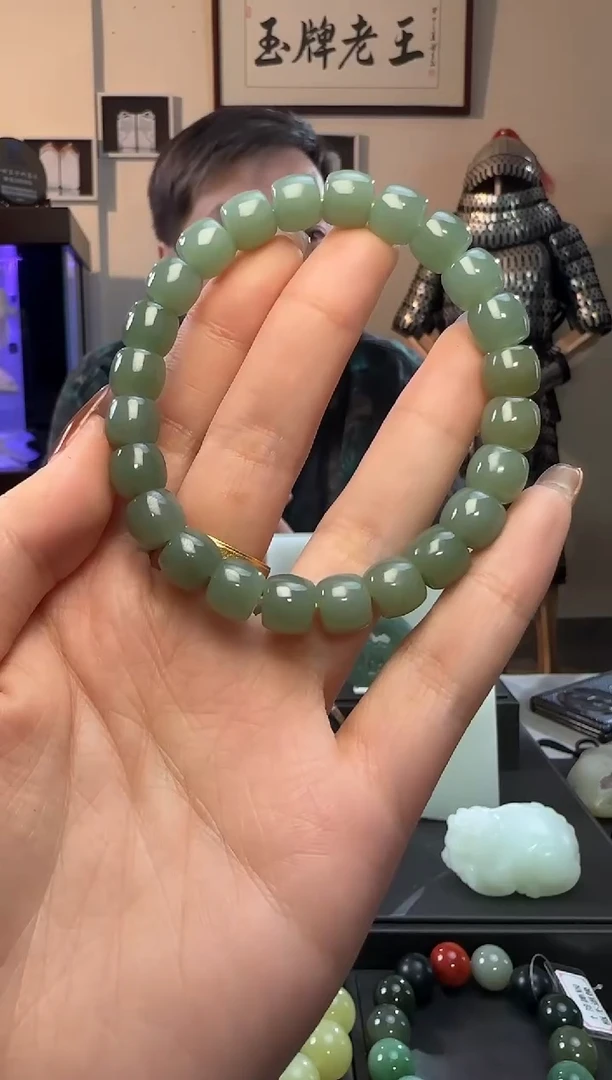 颈饰未镶嵌和田玉且末蓝老型手串