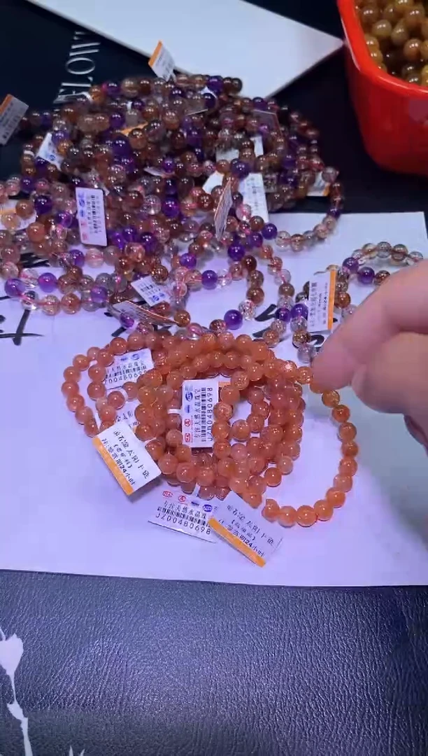 金太阳单圈未镶嵌长石多样性发其一