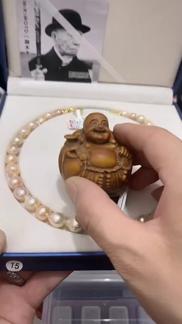 瓷片闪购商品 如图所示