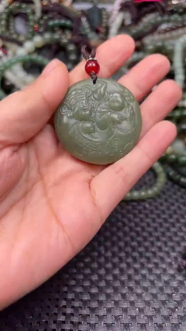 颈饰未镶嵌和田玉1