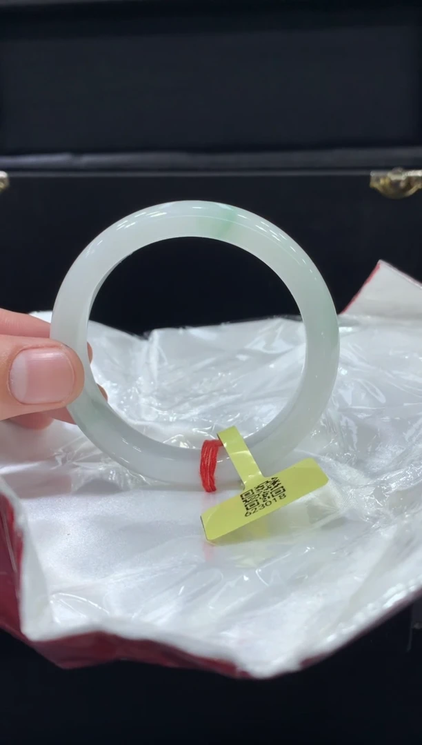 未镶嵌手镯翡翠翡翠手镯