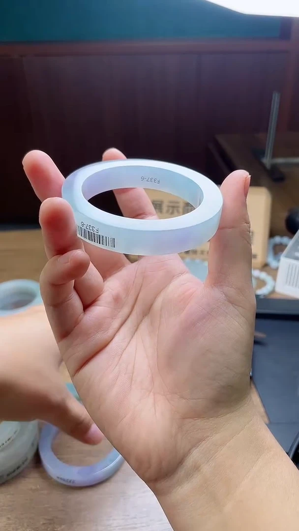 定制翡翠手镯未镶嵌定制
