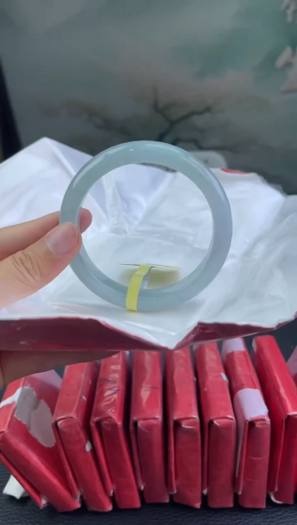 翡翠手镯未镶嵌8翡翠手镯