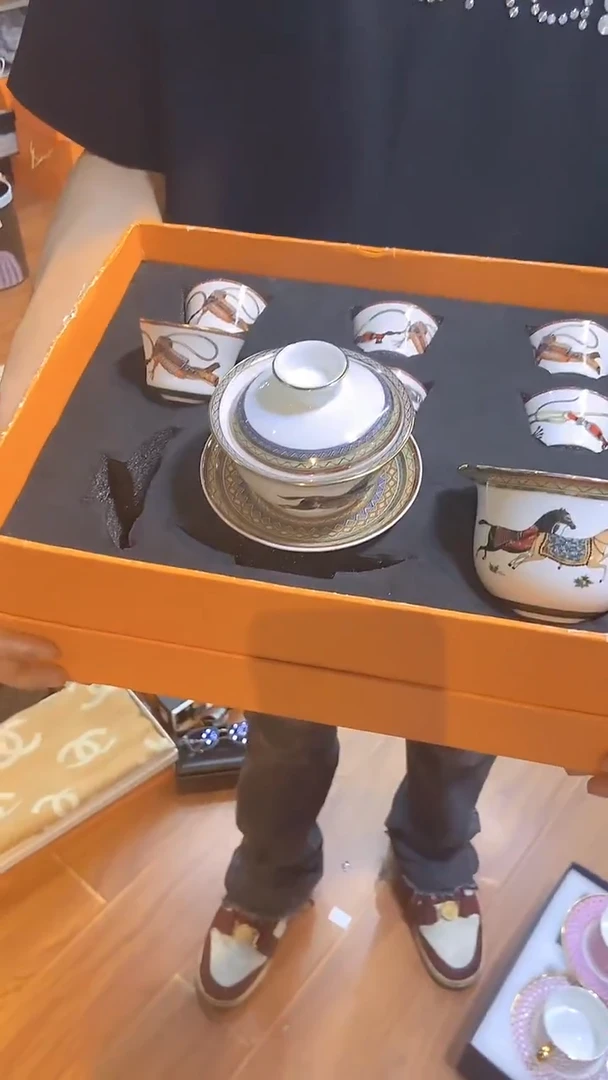 杯鸿辉家品牌瓷器，京东包邮！