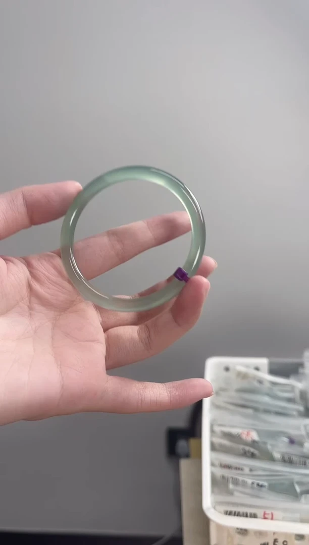 玛瑙/玉髓手镯未镶嵌54圈美人条 需要包容玉质结构