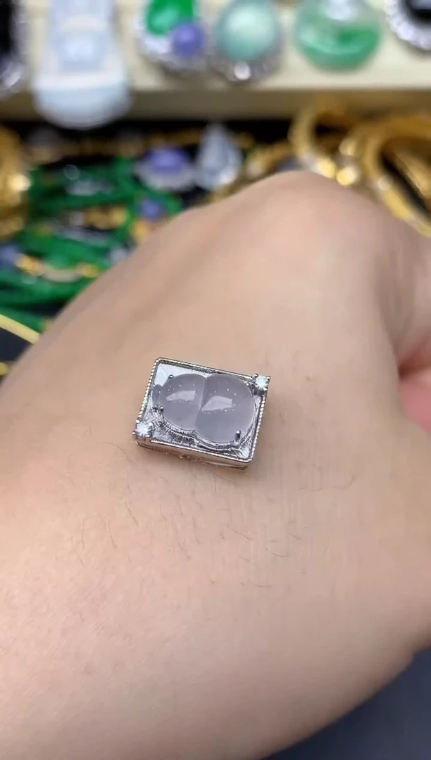 颈饰18K金镶嵌翡翠222-雪姐翡翠天天见