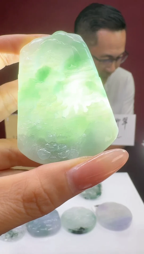 颈饰未镶嵌翡翠38523