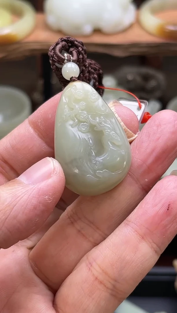 【闪购商品】和田玉吊坠未镶嵌若羌楼兰三色一鹿有你822094