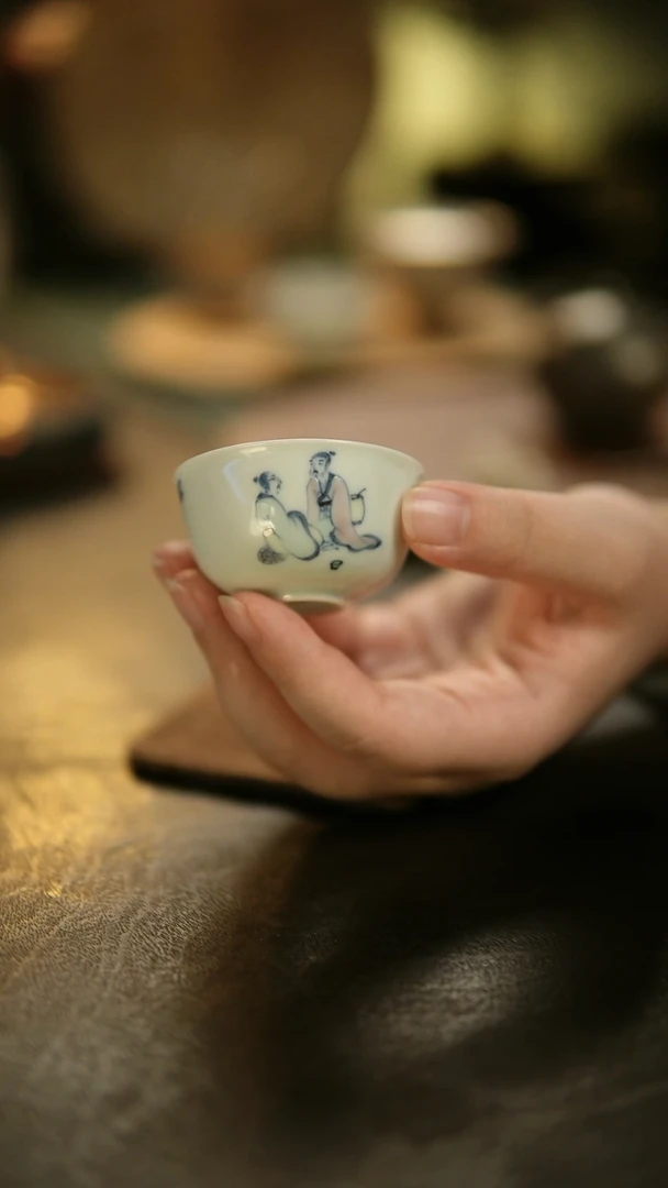 阿眠    定园青花斗彩人物单杯