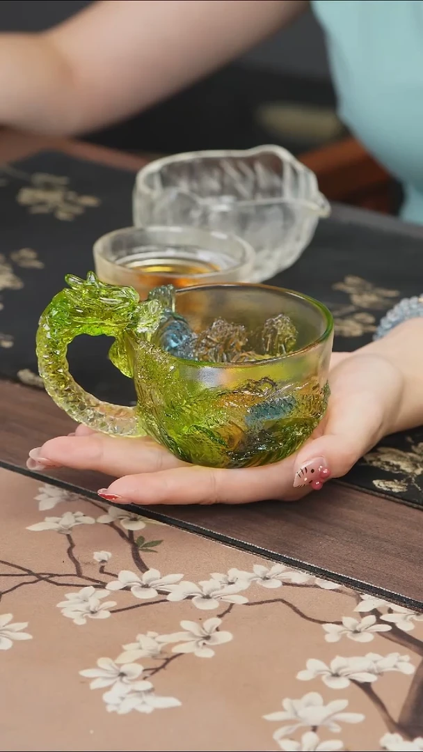 手工艺品琉璃绿色龙杯