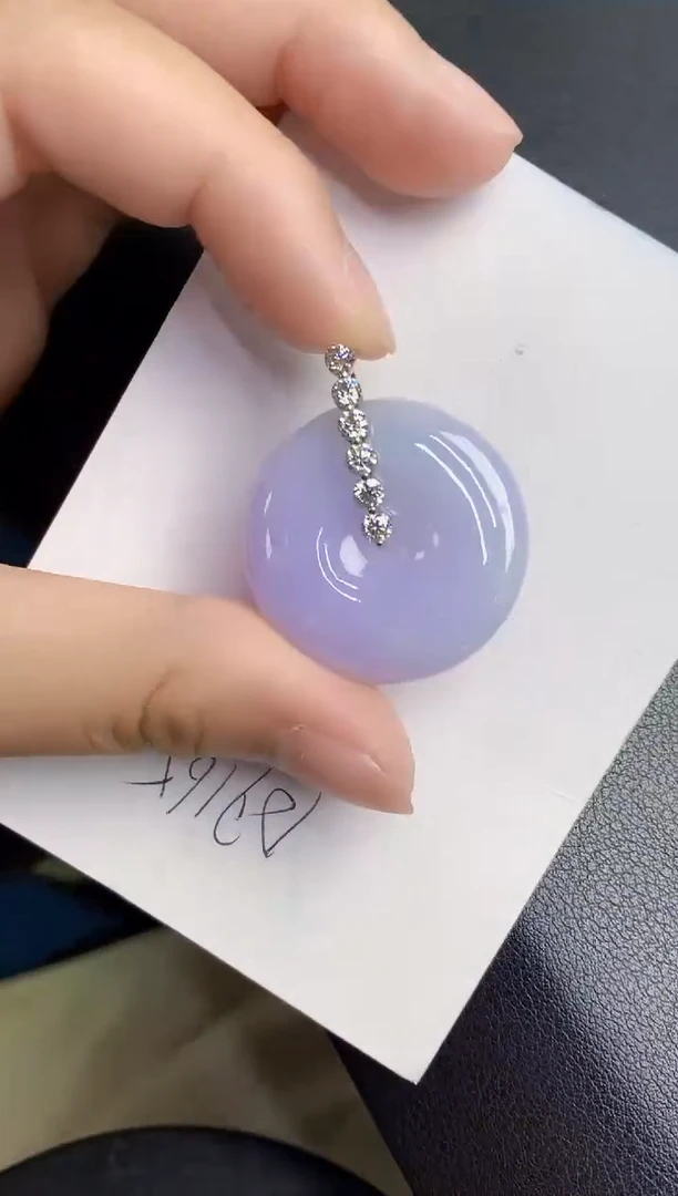 翡翠18K金镶嵌颈饰0000000000