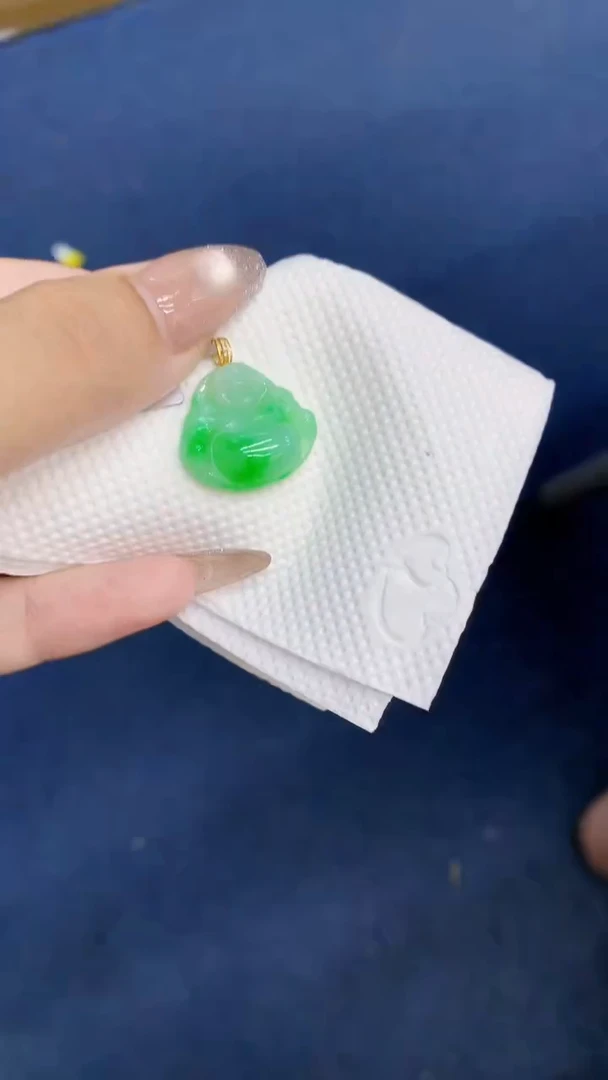 颈饰18K金镶嵌翡翠1