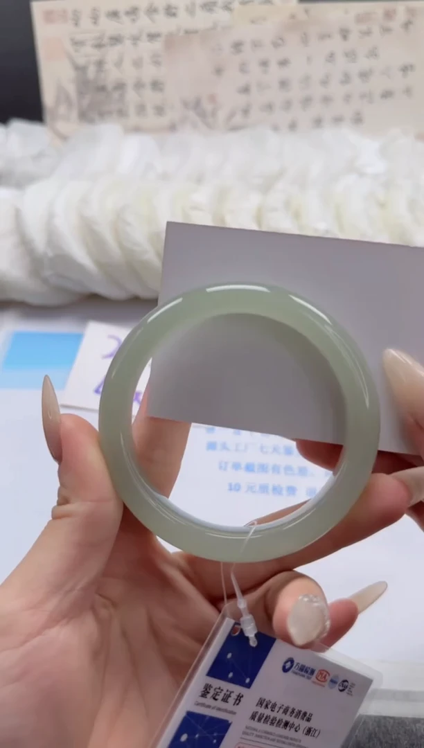 未镶嵌手镯石英质玉28-57.5